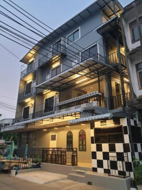 Gail's Hostels